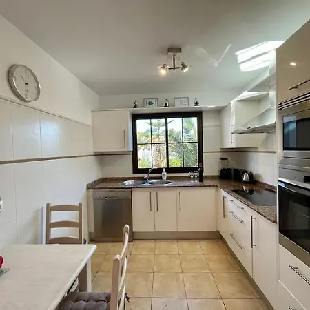 Golf Course With Private Heated Pool Vila